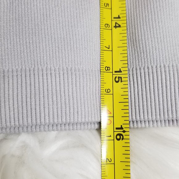 Dynamite | Light Gray Long Sleeve Scoop Neck Cropped Shirt Top S - Picture 4 of 6